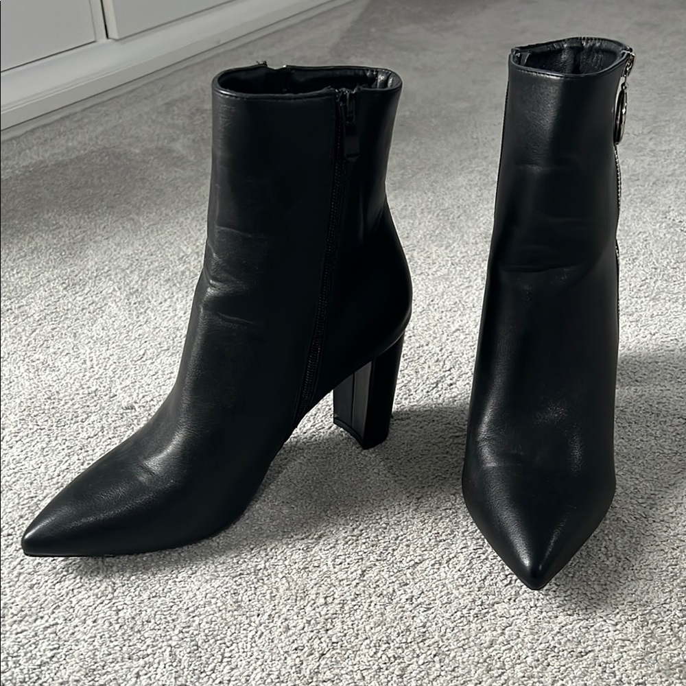 Like New | Black Faux Leather Ankle Boots with Silver Details and Block Heel